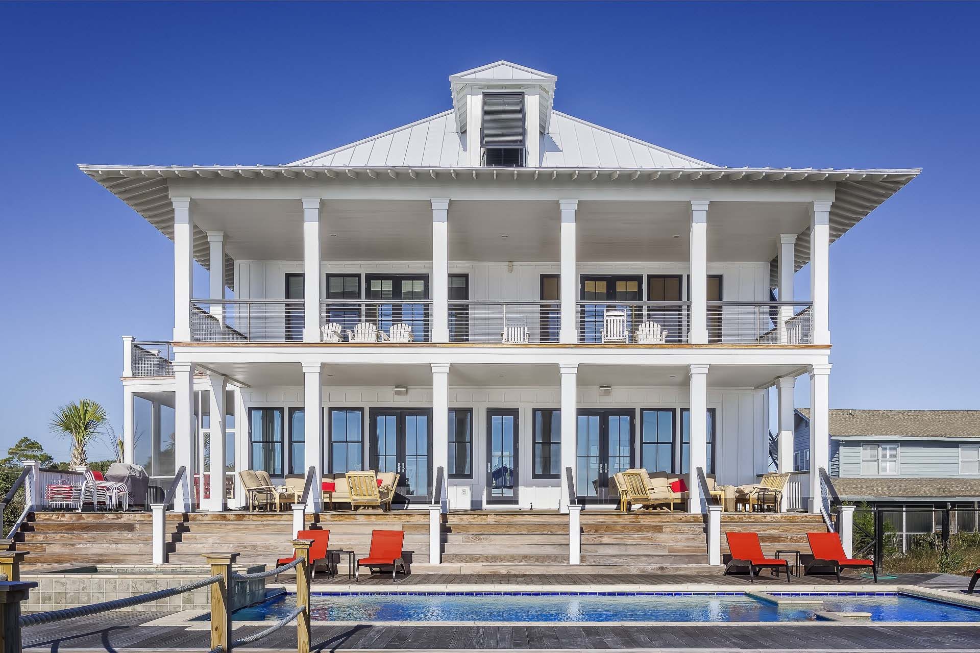 Luxury, Serviced 2 Bedrooms Apartment With Swimming Pool, Bq