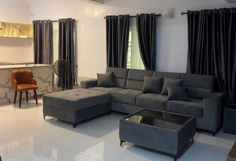 WHITESTOWN APARTMENTS LEKKI